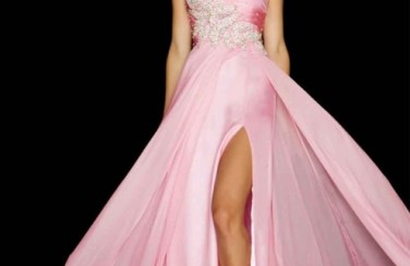 Váy cưới màu hồng đẹp KINH ĐIỂN khiến người ta nghĩ đến CÔNG CHÚA dislay