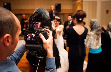 Giải đáp thắc mắc: Có nên quay phim phóng sự cưới?