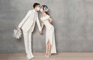 Mãn nhãn với bộ ảnh cưới trong mùa dịch Covid-19