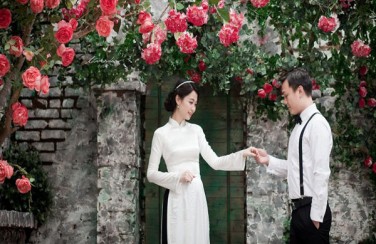 Tư thế tạo dáng chụp ảnh cưới với áo dài đẹp nhất