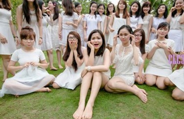 Lựa chọn phim trường Smiley Ville kỷ yếu năm 2022