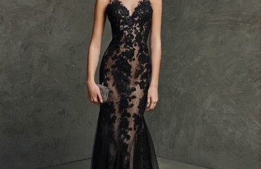 Không thể RỜI MẮT với sức hút của váy cưới màu đen đẹp CHƯA TỪNG THẤY