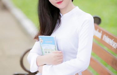 Tư vấn cách chọn áo dài kỉ yếu đẹp cho nữ sinh đẹp nhất 2017