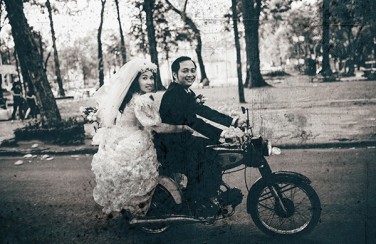 [ĐỘC ĐÁO] Với ý tưởng chụp ảnh cưới của thập niên 80