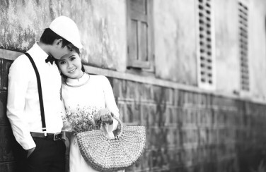 4 kiểu chụp ảnh cưới phong cách cổ điển cho cặp đôi trẻ 