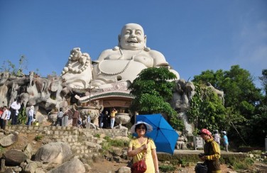 Chụp ảnh với tượng Phật cần LƯU Ý gì Tìm hiểu ngay