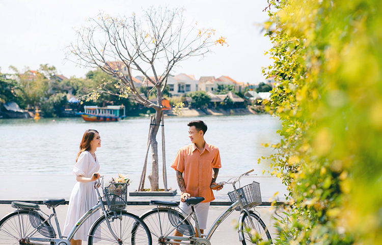 chup-hinh-cuoi-da-nang