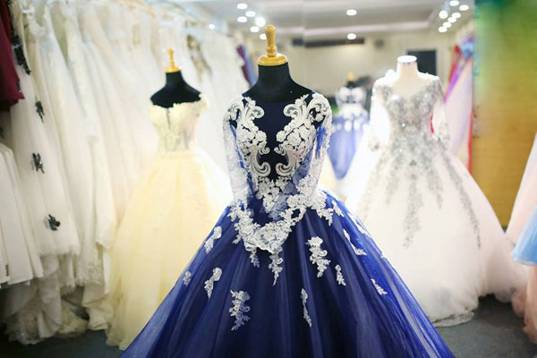 cho thuê áo cưới giá rẻ