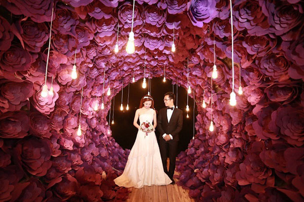 chụp ảnh cưới phông 3d