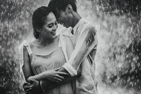 chụp hình dưới mưa