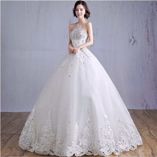 tư vấn cô dâu chọn đồ lót phù hợp trang phục