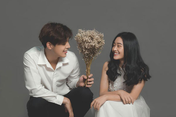 chụp ảnh cưới tại studio