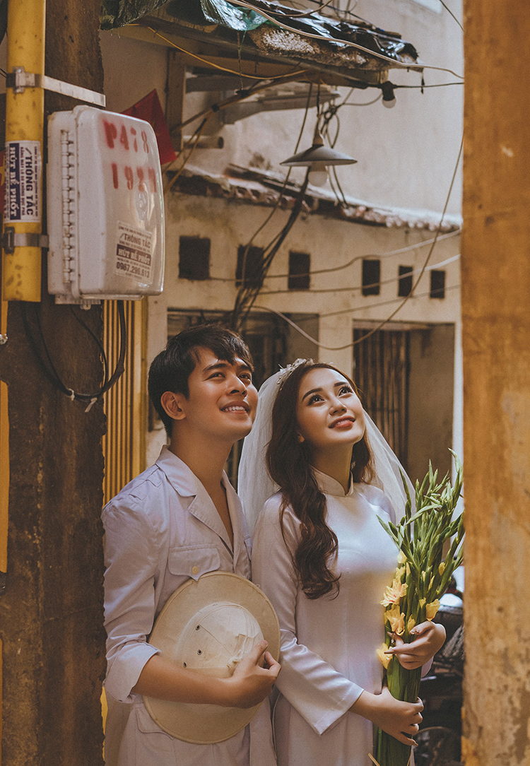 cac-kieu-tao-dang-chup-hinh-voi-ta-ao-dai-6