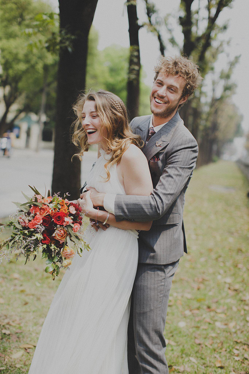 vay-cuoi-phong-cach-chau-au