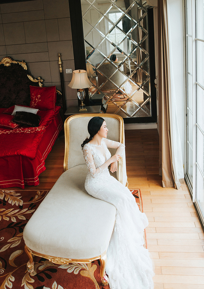 vay-cuoi-cho-co-dau-vai-rong-bap-tay-to