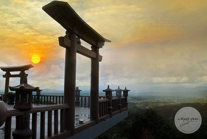 chua-linh-quy-phap-an-lam-dong