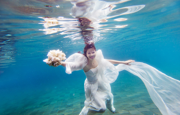 chup-anh-cuoi-duoi-nuoc