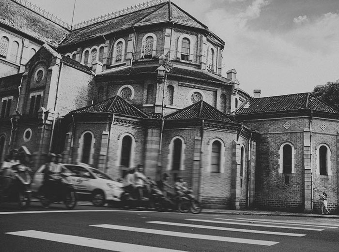 chup-anh-cuoi-phim-truong-gia-re