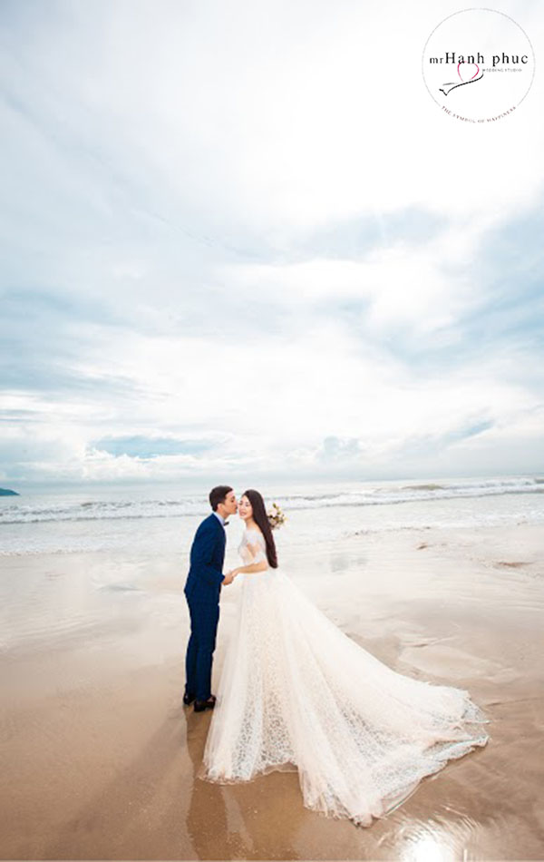 gia-chup-anh-cuoi-o-nha-trang