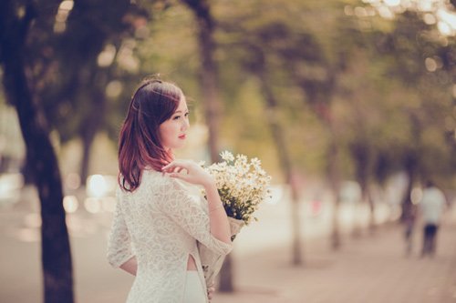 su-khac-nhau-giua-nguoi-con-gai-de-yeu-va-ket-hon