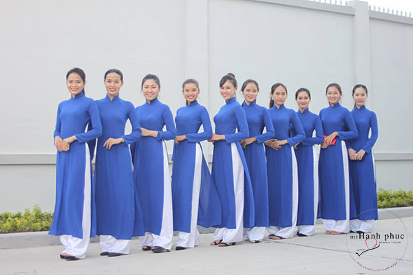 ao-dai-dong-phuc-dep