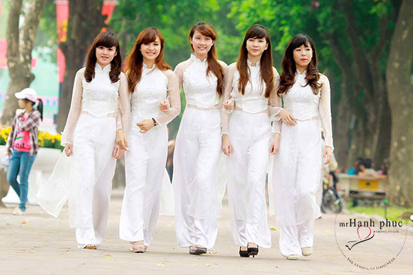 ao-dai-dong-phuc-dep