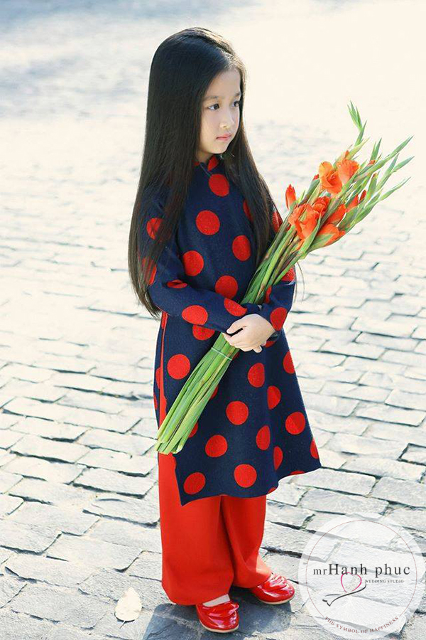 ao-dai-dep-cho-be