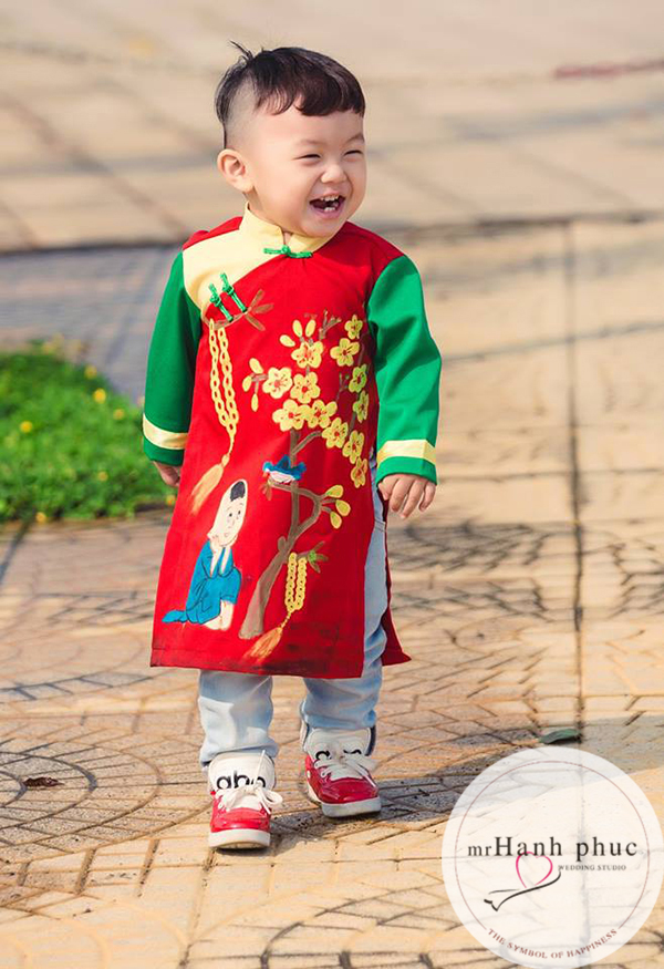 ao-dai-dep-cho-be