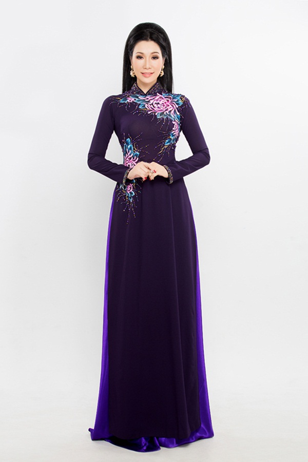 thue-ao-dai-cho-co-dau-o-ha-noi