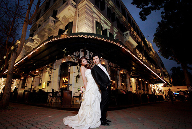 chup-anh-cuoi-o-trang-tien-plaza