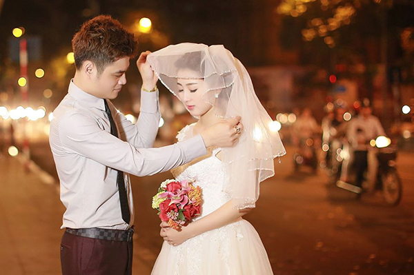 chup-anh-cuoi-o-trang-tien-plaza