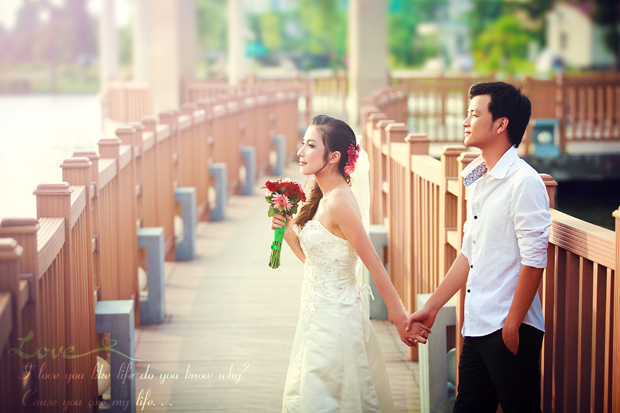 chup-anh-cuoi-o-cong-vien-hoa-binh