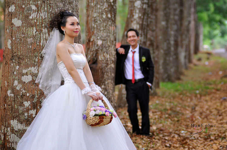 Chụp ảnh cưới ở công viên Bách Thảo
