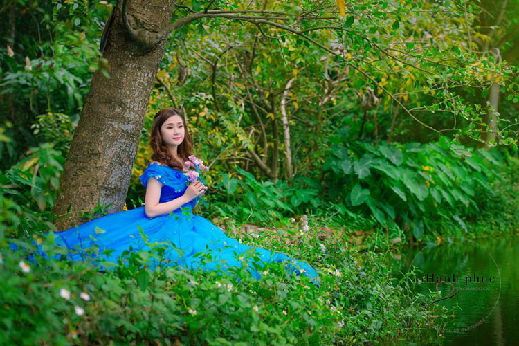 Chụp ảnh cưới ở công viên Bách Thảo